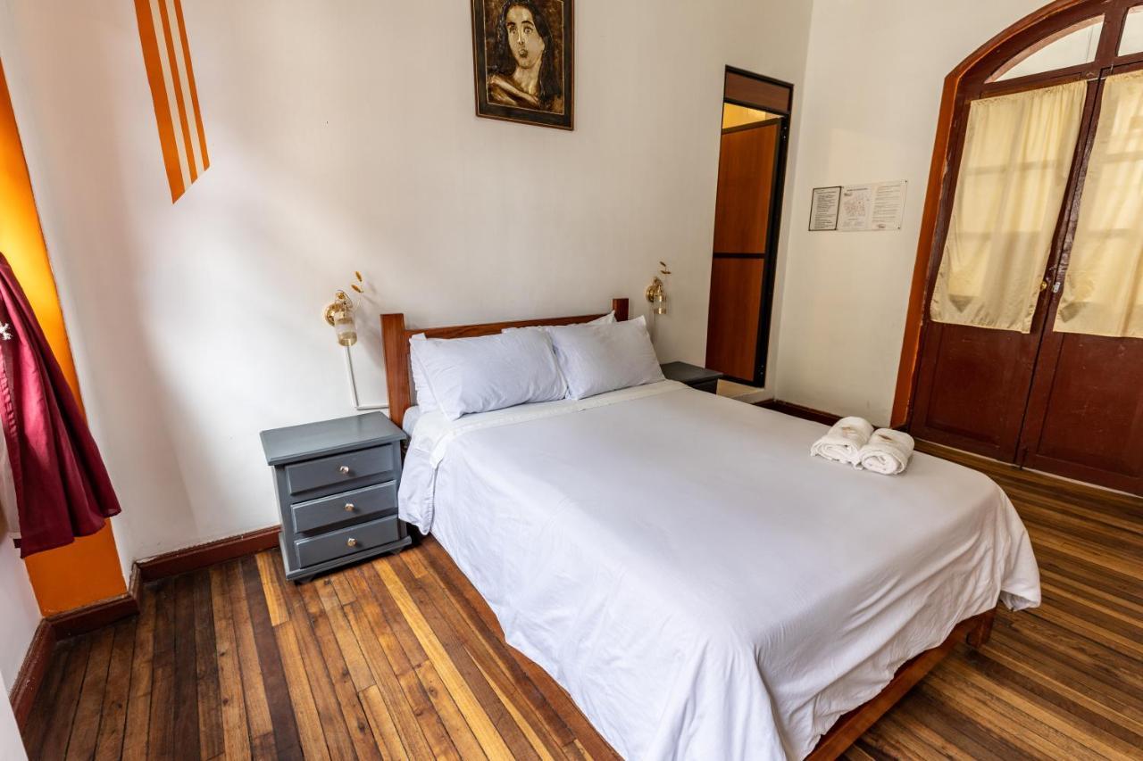 Hotel Vibes Aurik à Quito Extérieur photo