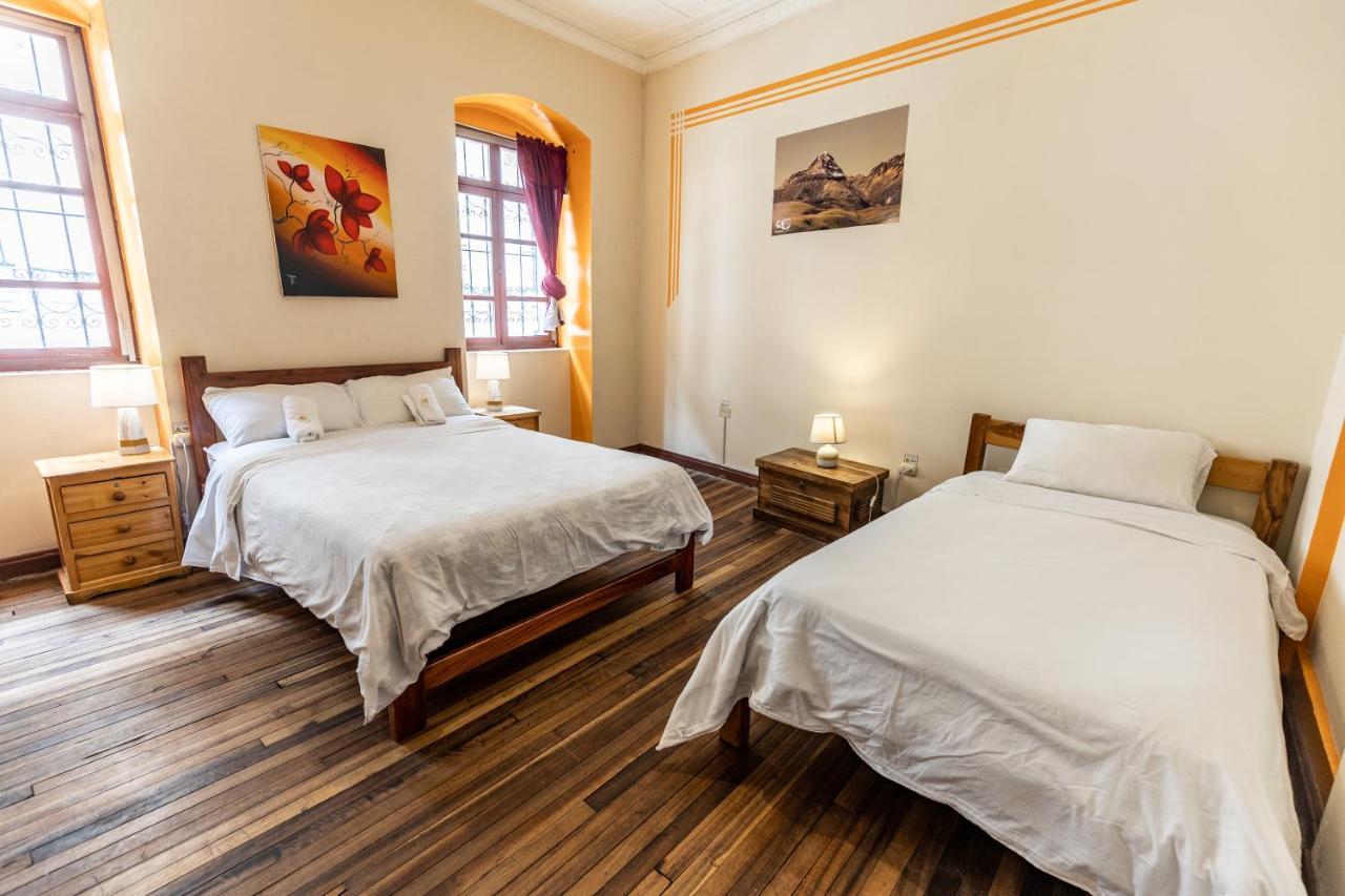Hotel Vibes Aurik à Quito Extérieur photo