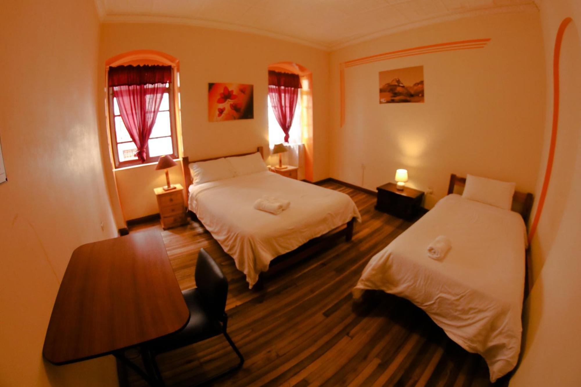 Hotel Vibes Aurik à Quito Extérieur photo
