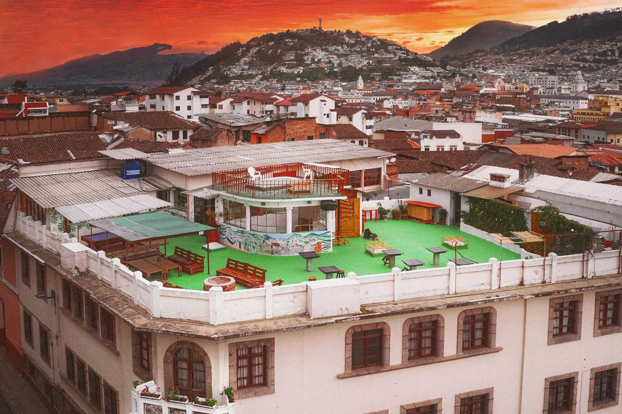 Hotel Vibes Aurik à Quito Extérieur photo